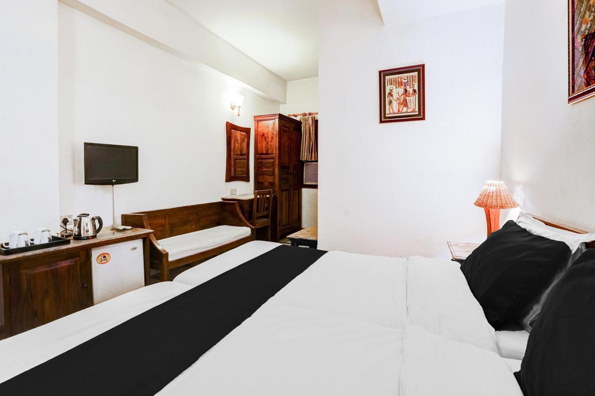 Super Hotel O Sansarchandra Road Formerly Luna Rosa Джайпур Екстериор снимка