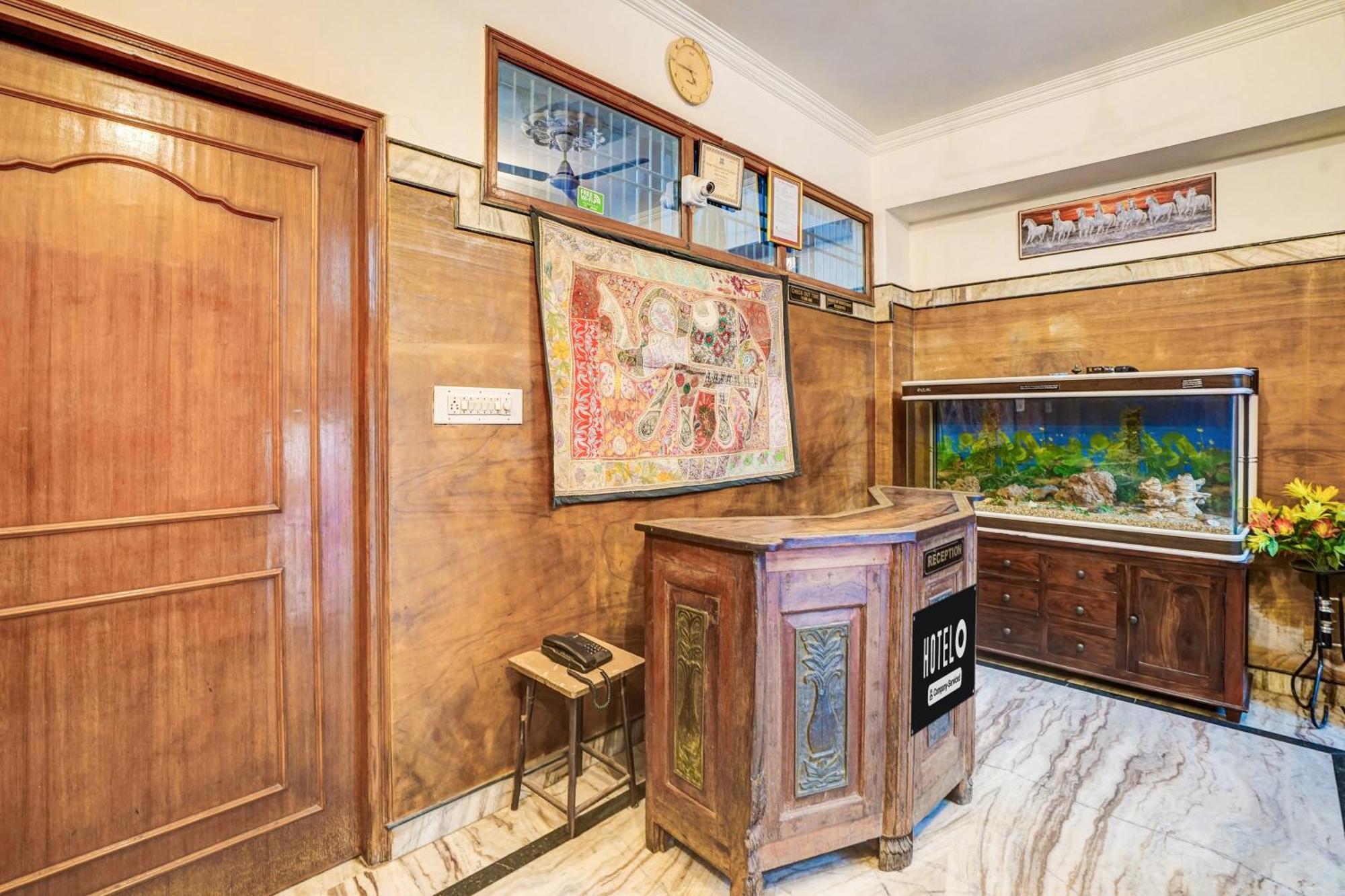 Super Hotel O Sansarchandra Road Formerly Luna Rosa Джайпур Екстериор снимка