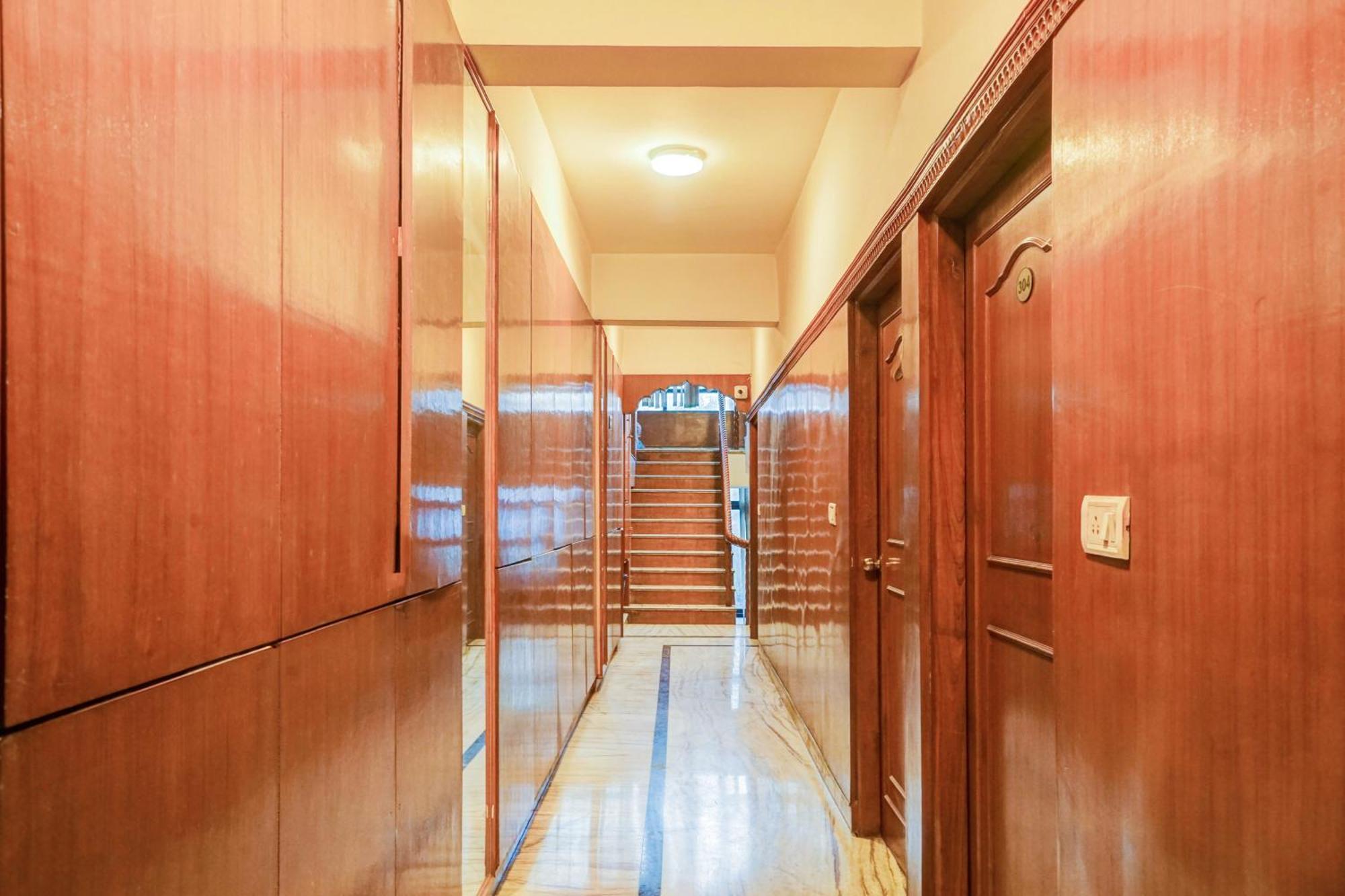 Super Hotel O Sansarchandra Road Formerly Luna Rosa Джайпур Екстериор снимка